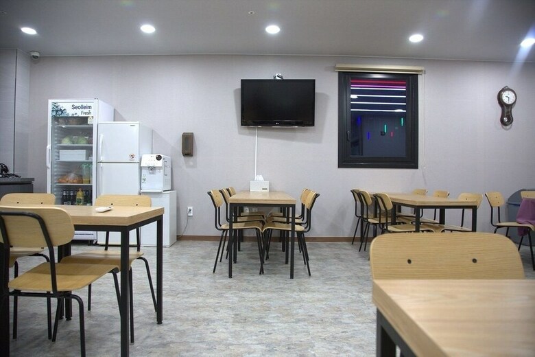 Hotel Ara & Maru Hostel