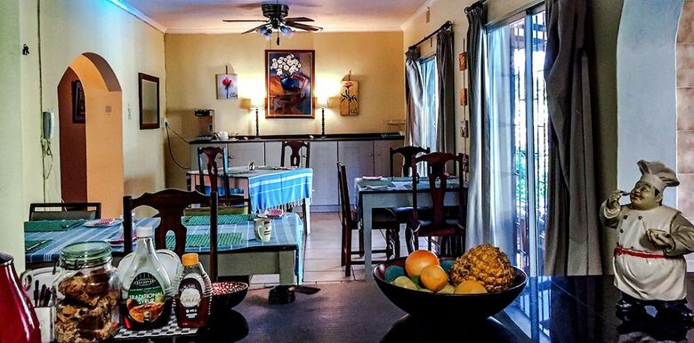 Hotel Hlulala Guesthouse