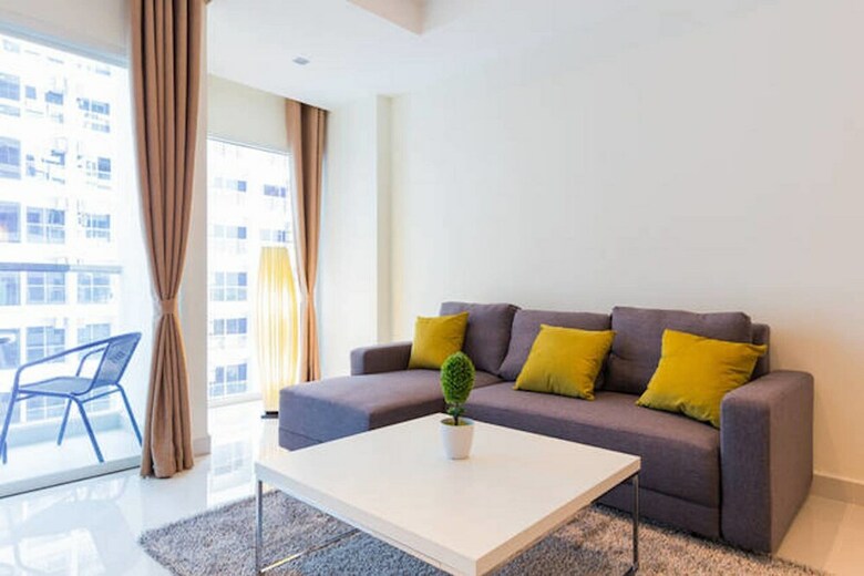 Apartamentos Nam Talay Jomtien Beach