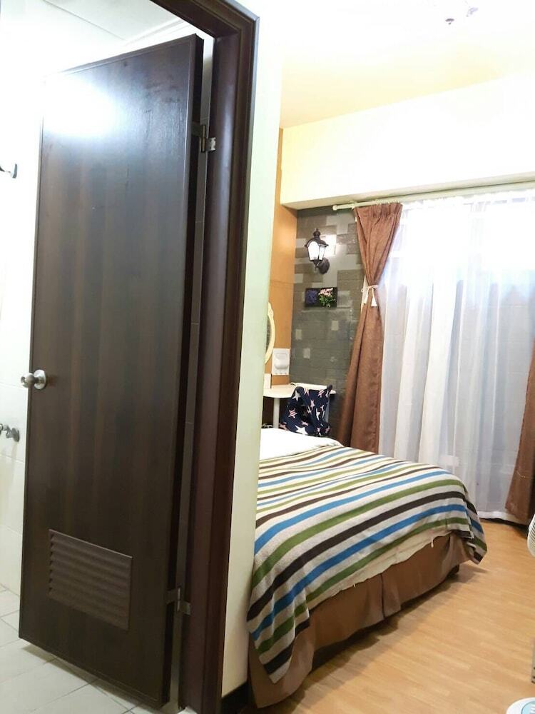 Hotel Meow Meow Hostel