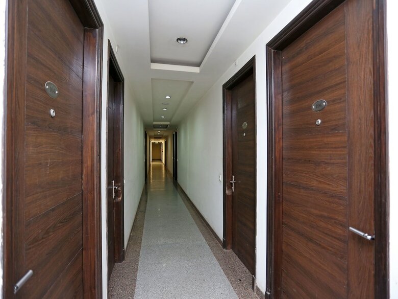 Hotel Oyo 8536 Azad Square