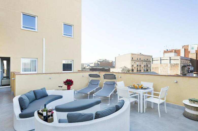 Mar Apartments