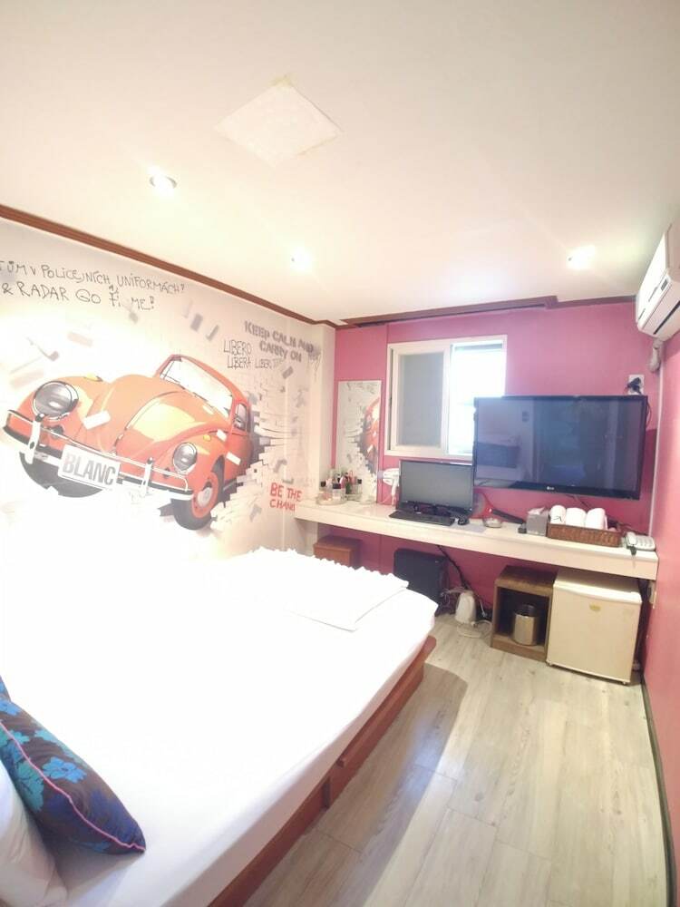 Hotel A Motel