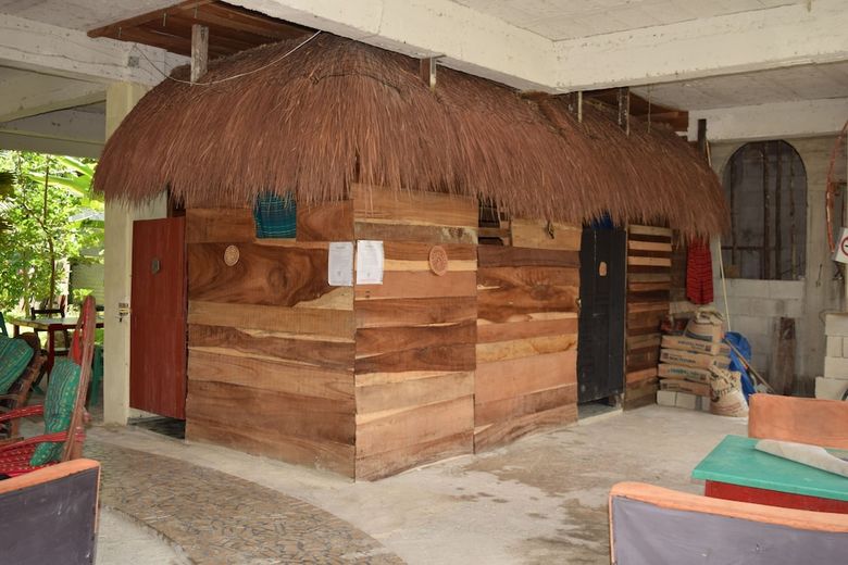 Camping Hostal El �rbol de La Vida