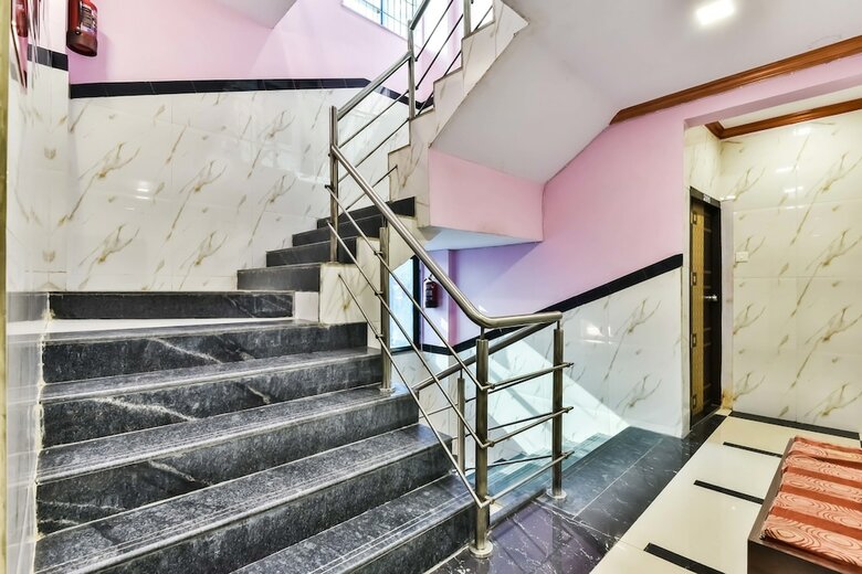 Hotel Oyo 7256 Mahape