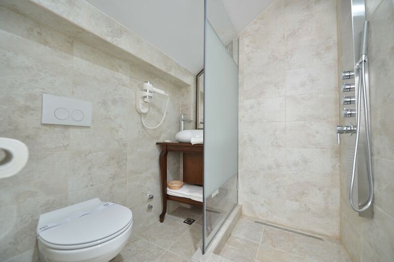 Noblesse Boutique Hotel