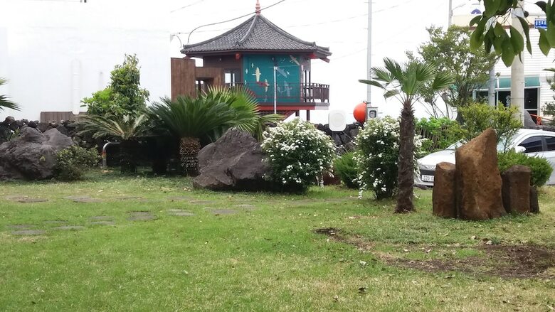 Pension Ophir House Jeju
