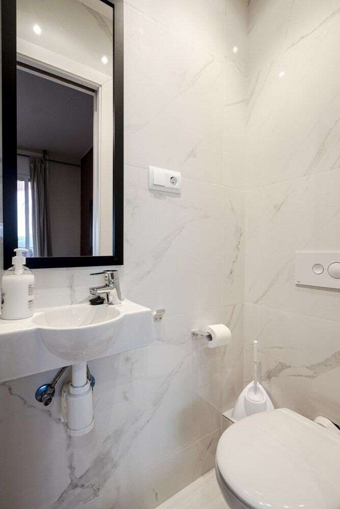 Comfortable 3br Apartment Close To Placa Espana And Sants Station