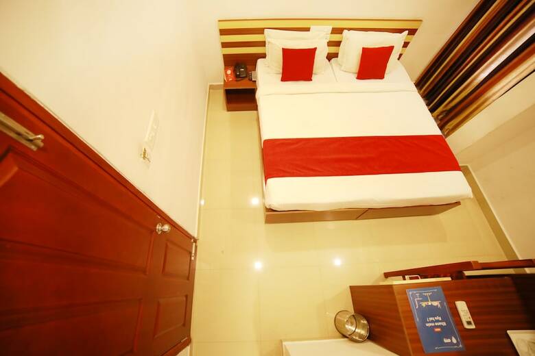 Hotel Oyo 3283 Puthens Capitol Inn