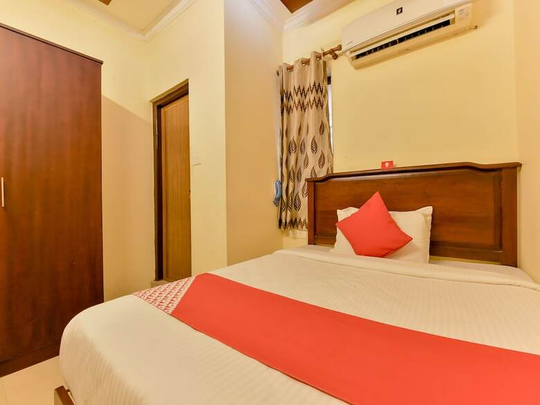 Hotel Oyo 8214 Malabar Plaza Residency 1