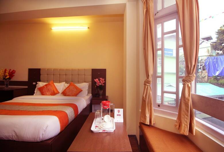 Oyo 8701 Hotel Silk Route Residency