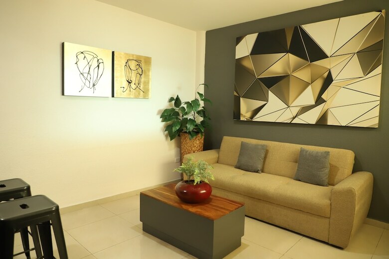 Hotel Homesuites Zaragoza