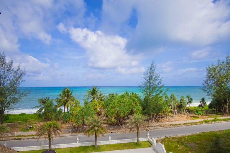 Hotel Maikhao Palm Beach Resort