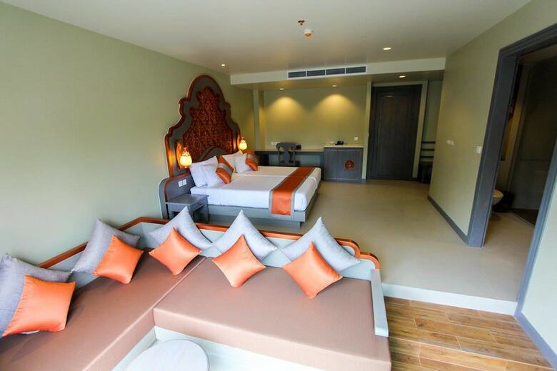 Hotel Maikhao Palm Beach Resort