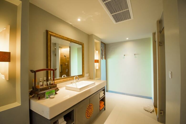Hotel Maikhao Palm Beach Resort