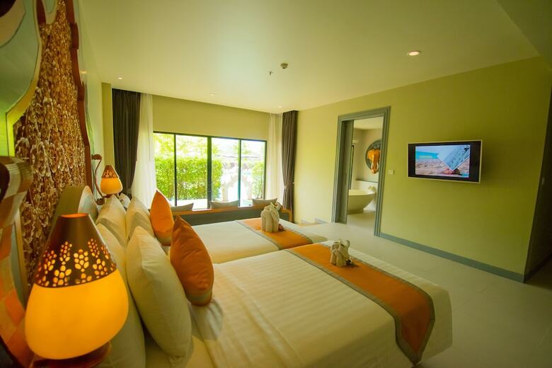 Hotel Maikhao Palm Beach Resort