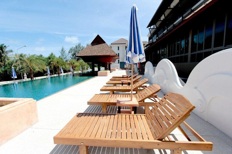 Hotel Maikhao Palm Beach Resort