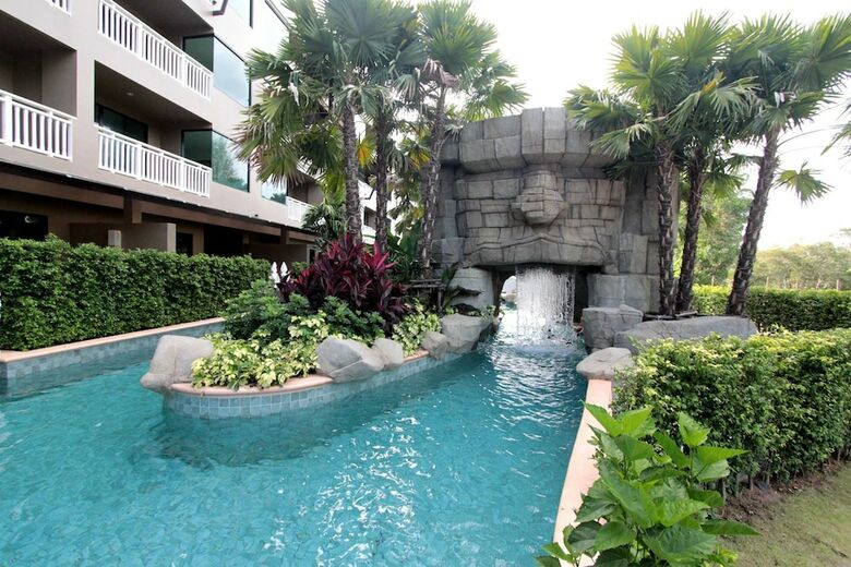 Hotel Maikhao Palm Beach Resort