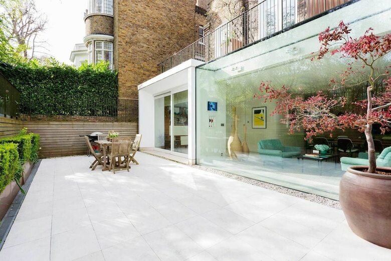 Veeve - Grand Notting Hill
