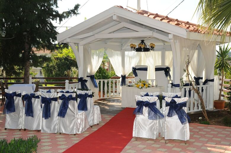 Sea Breeze Hotel & Apartments