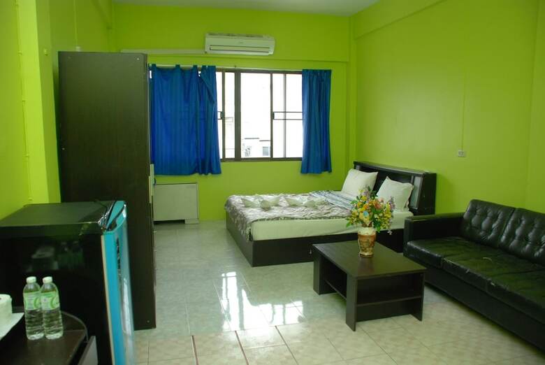 Hotel Blue Lagoon Guest House And Bar