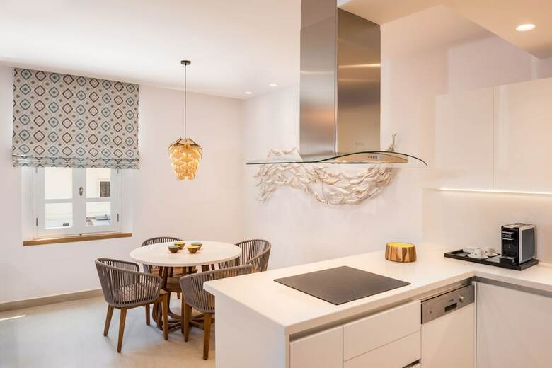Hotel Avra Apartments Venetian Harbour