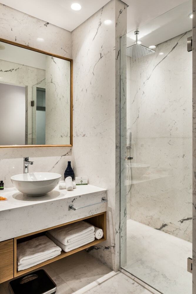 Hotel Avra Apartments Venetian Harbour