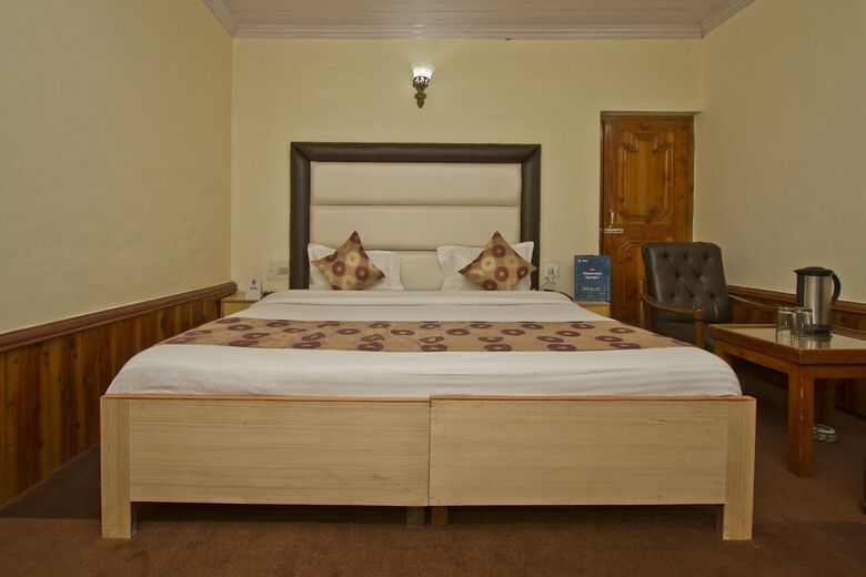 Oyo 8895 Hotel Pine Grove