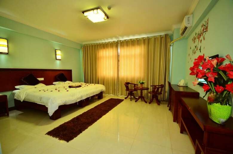 Sanya Jiulixiang Business Hotel