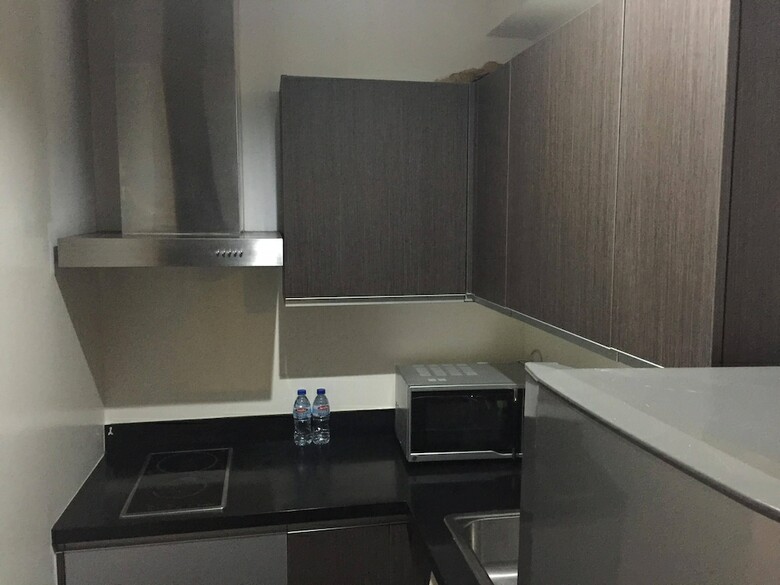 Seven Doors In Gramercy Makati