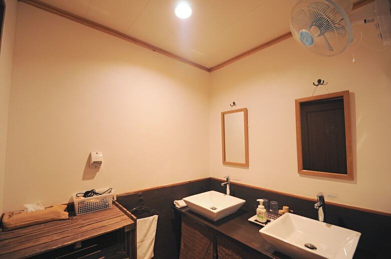 Hotel Hibiscus Inn Nakijin