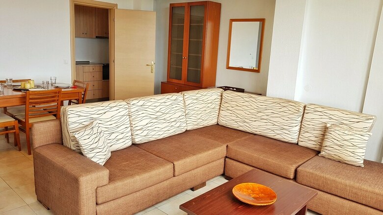 Bungalow White Apartments And Suites