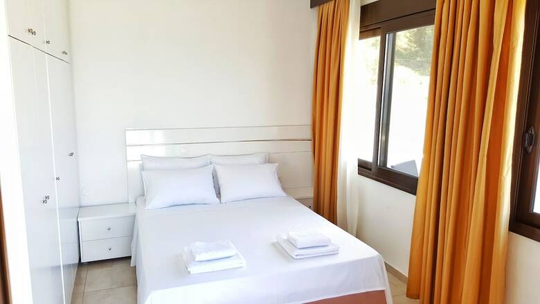 Bungalow White Apartments And Suites