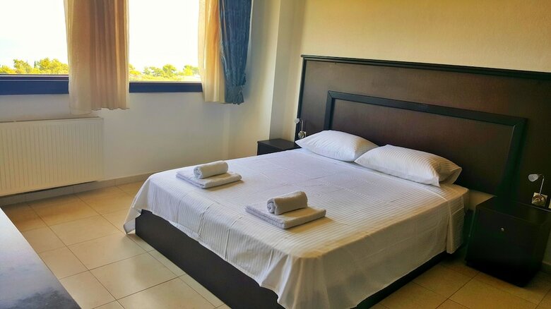 Bungalow White Apartments And Suites