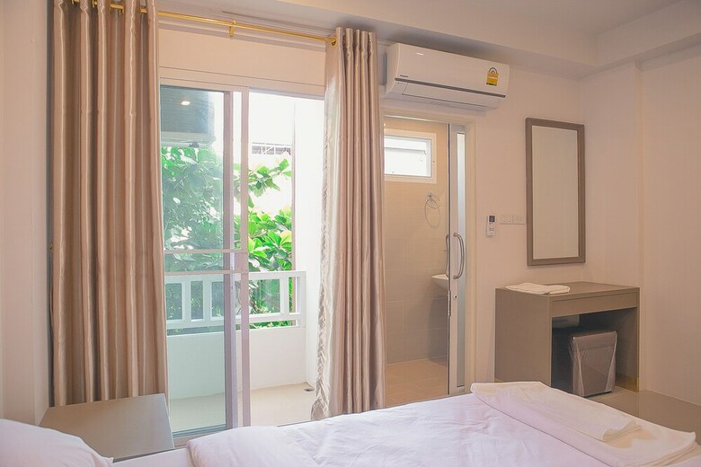 Hotel S.e.t Thanmongkol Residence