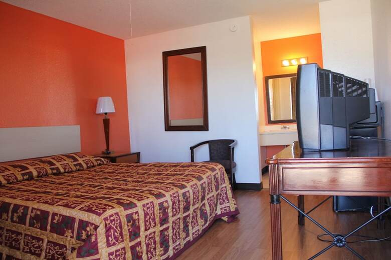 Hotel Lonestar Inn & Suites