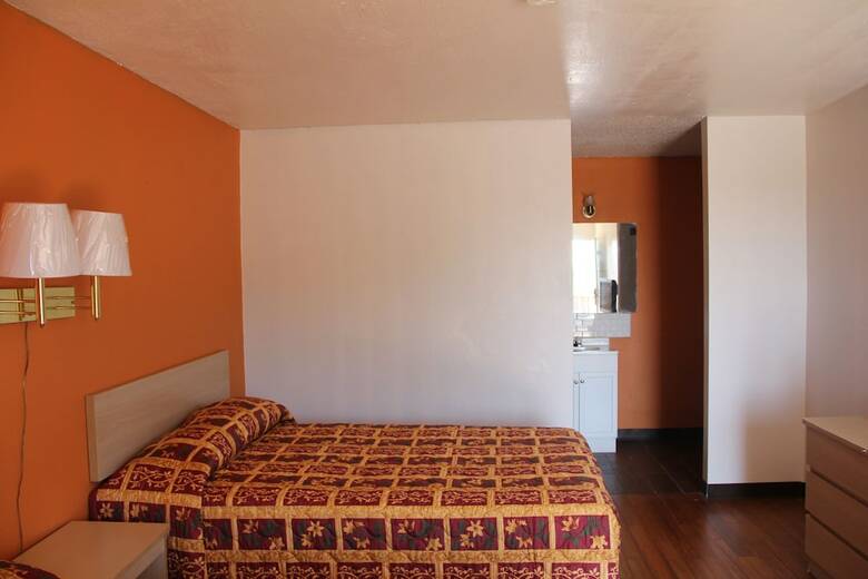 Hotel Lonestar Inn & Suites