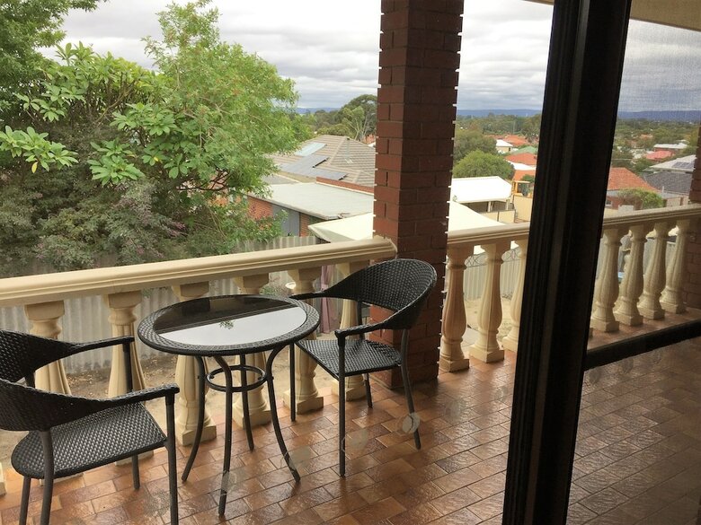 Hotel Perth Stadium Homestay