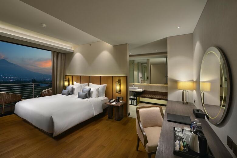 Hotel Golden Tulip Holland Resort