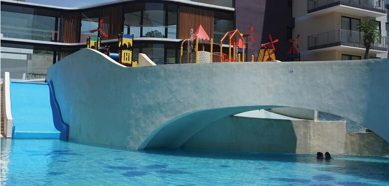 Hotel Golden Tulip Holland Resort
