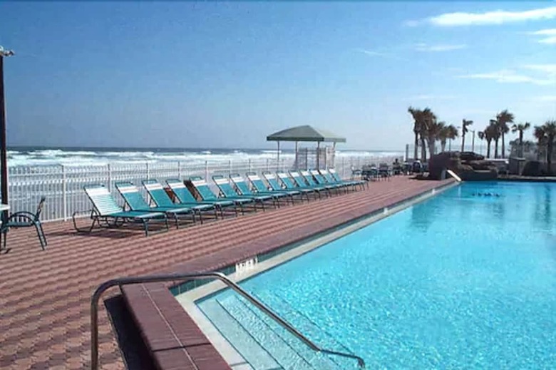 Harbour Beach Oceanfront Resort