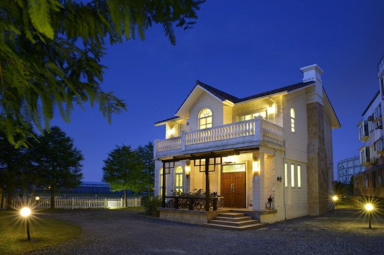 Bed & Breakfast Dancing Butterfly Slide Family Inn