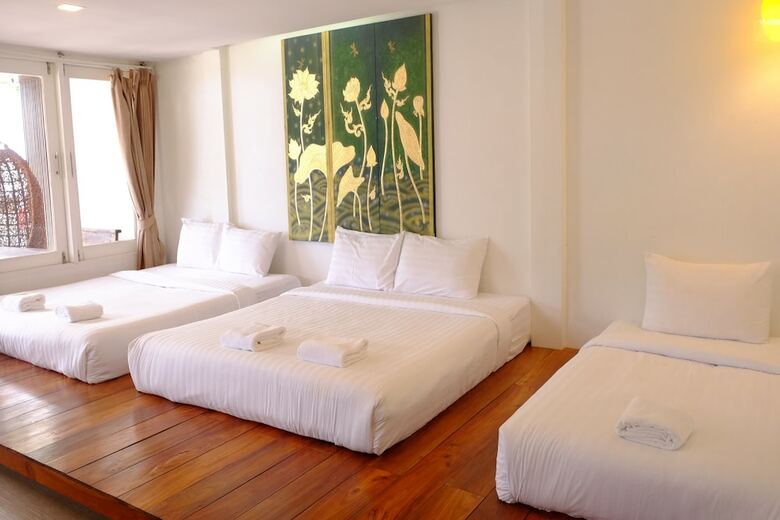 Hotel Fah Talay Resort