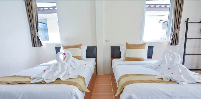 Hotel Fah Talay Resort