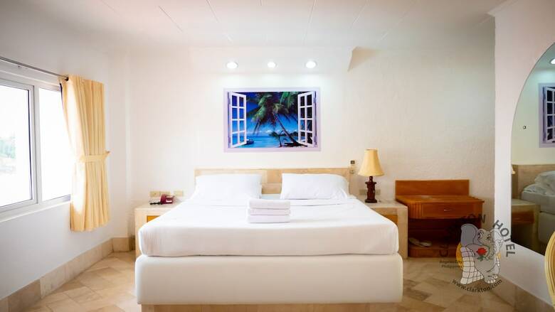 Clarkton Hotel