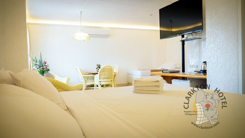 Clarkton Hotel