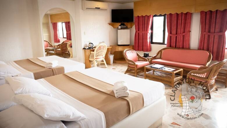 Clarkton Hotel