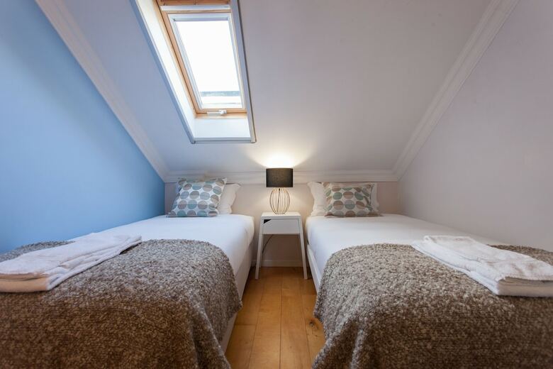 Liberty Penthouse Three-bedroom Apartment - By Lu Holidays