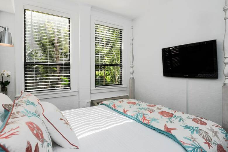 Tropicals Of Palm Beach