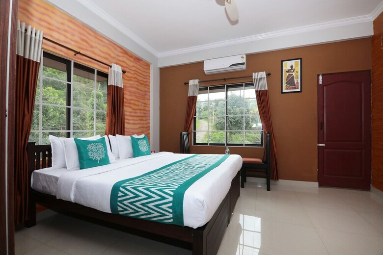 Hotel Oyo 8843 Taaza Residency